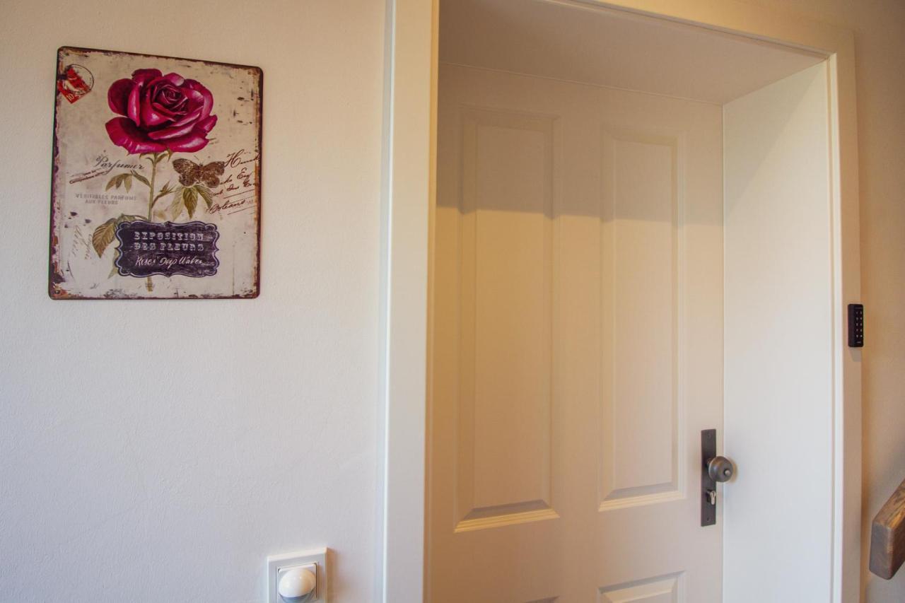 Up Besoeoek - Wildrose Mit Sauna Krummhörn Exterior foto